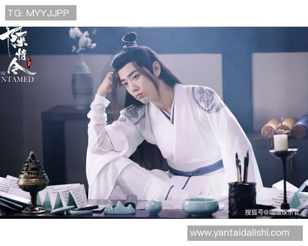 肖战与足球明星的精彩对决：谁能在球场与舞台上赢得更多掌声与荣耀